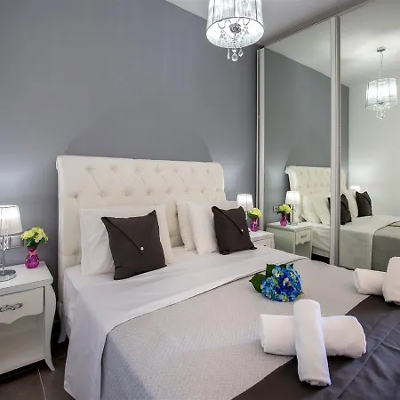 Sun فندق أستريس